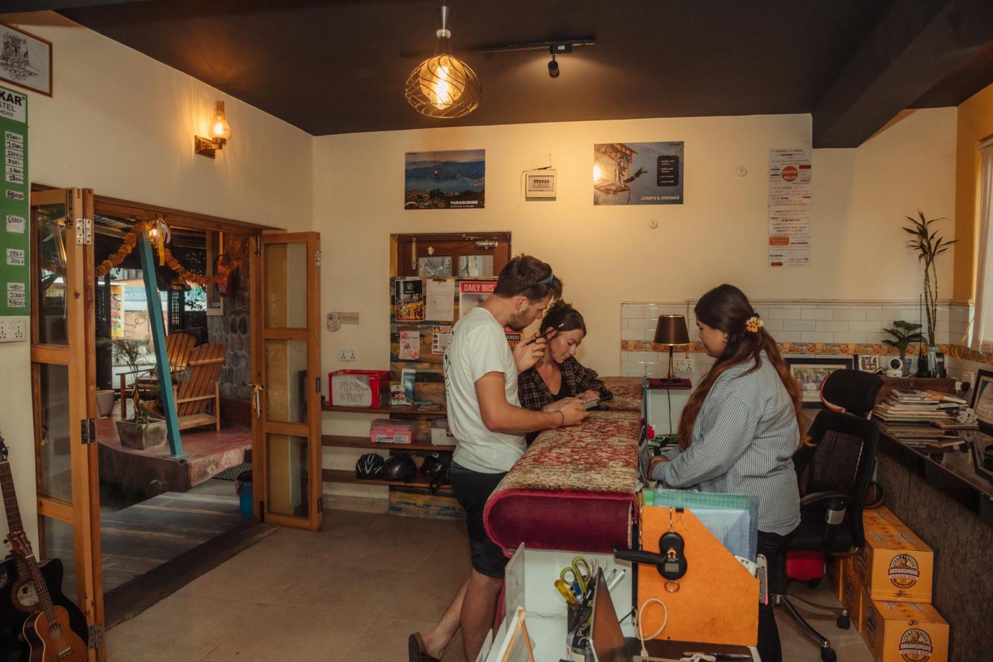 Gaurishankar Backpackers Hostel Pokhara Exterior photo