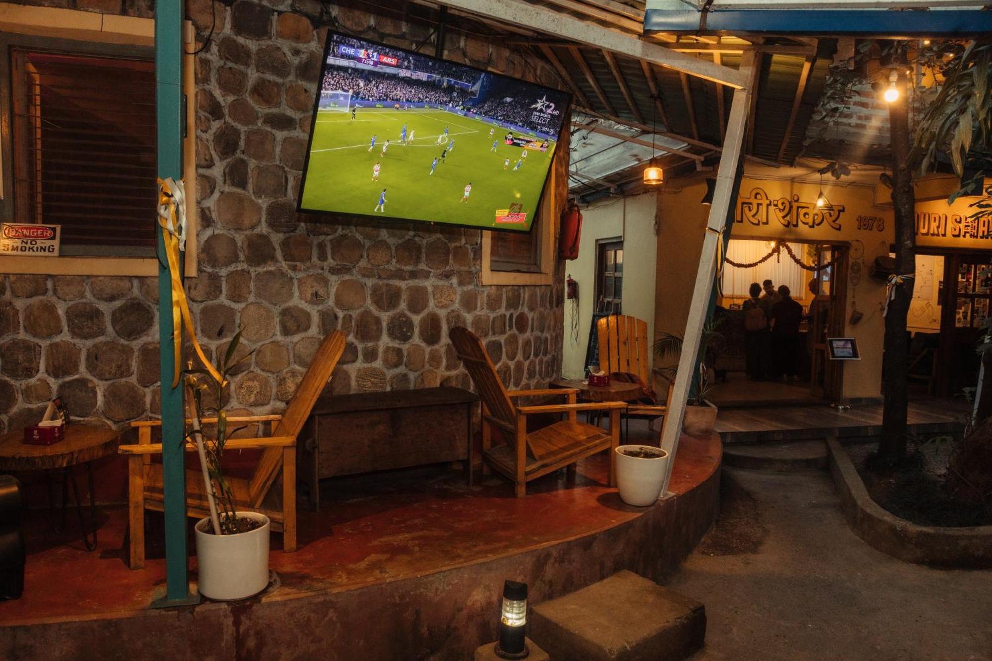 Gaurishankar Backpackers Hostel Pokhara Exterior photo
