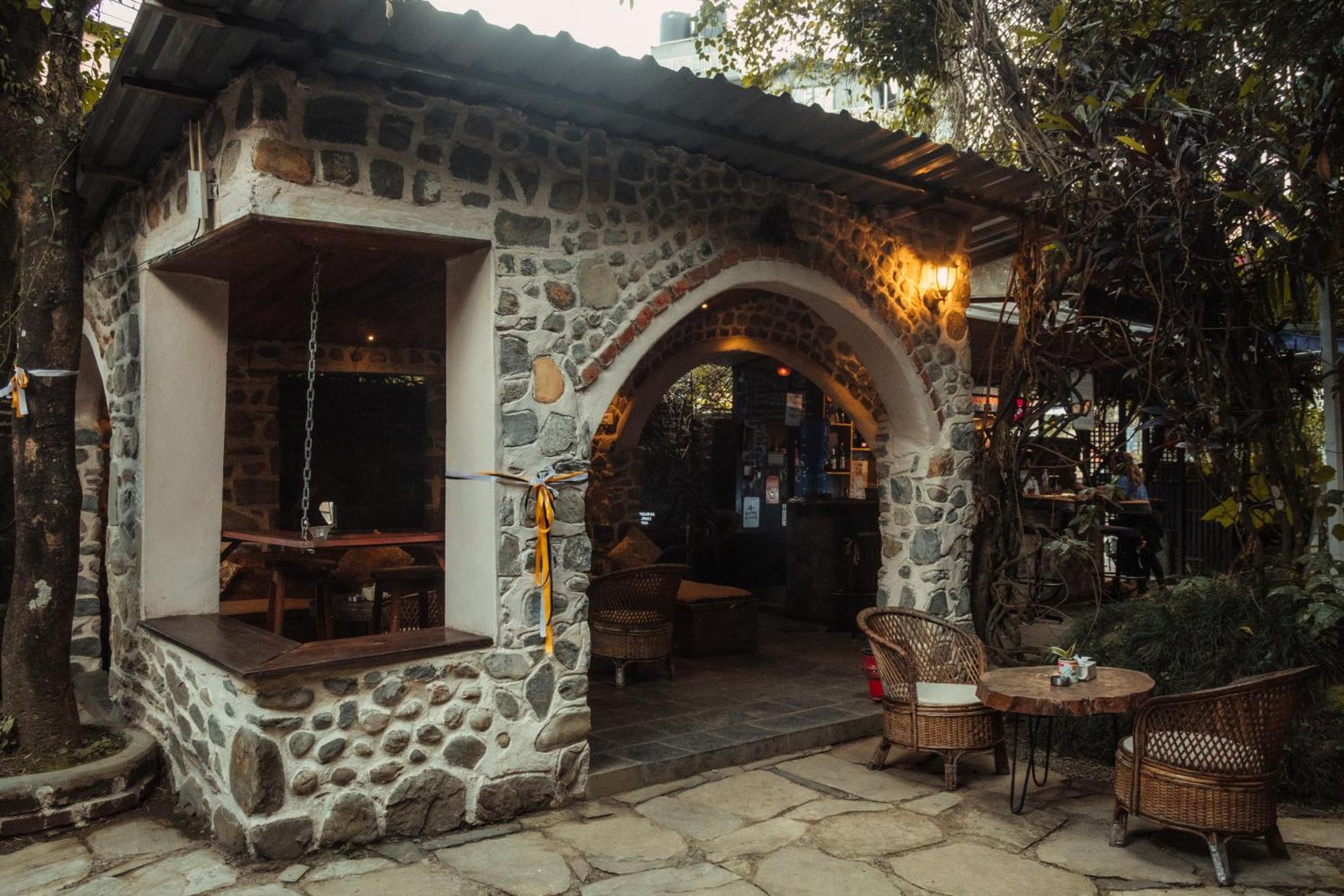 Gaurishankar Backpackers Hostel Pokhara Exterior photo