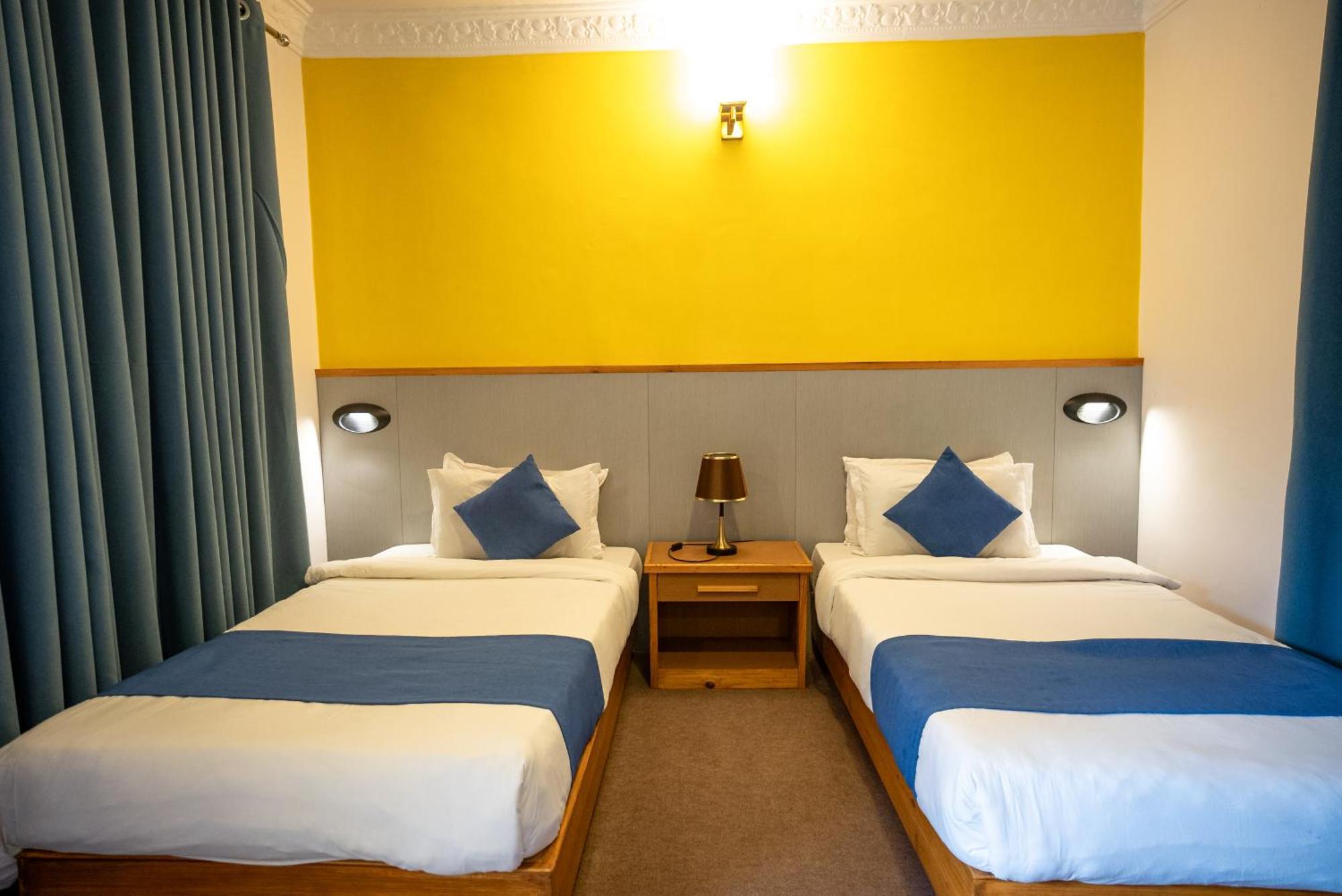 Gaurishankar Backpackers Hostel Pokhara Exterior photo