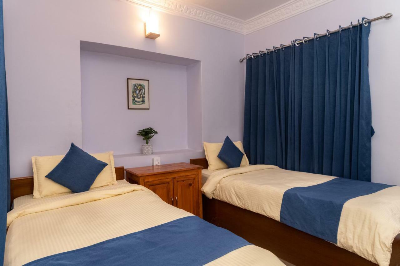 Gaurishankar Backpackers Hostel Pokhara Exterior photo