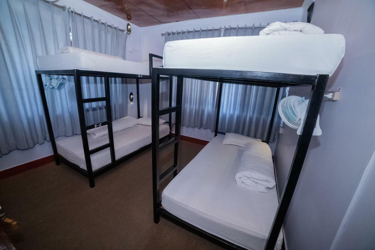 Gaurishankar Backpackers Hostel Pokhara Exterior photo